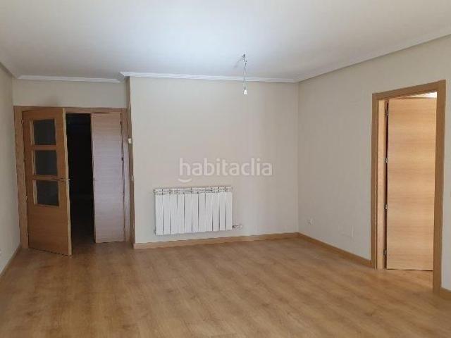 Apartamento en venta en Béjar. Urbis te ofrece un apartamento en venta en Béjar, Salamanca. Apartamentos.