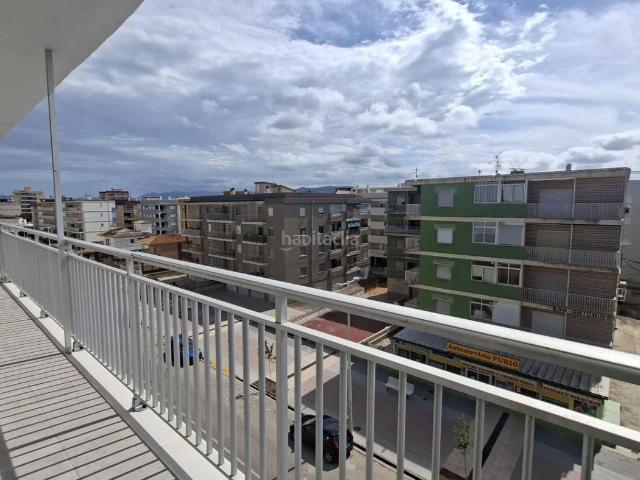 Apartamento en venta en Bellreguard. Apartamento en segunada línea playa Bellreguard con vistas al mar y solo a 100m de la arena. Apartamentos.