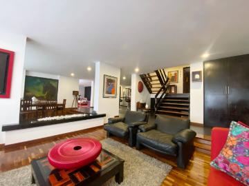 Apartamento En Venta En Bogota En Los Rosales V242246