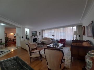 Apartamento En Venta En Bogota En Los Rosales V279318
