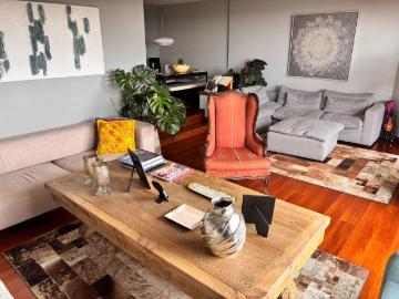 Apartamento En Venta En Bogota En Los Rosales V379436