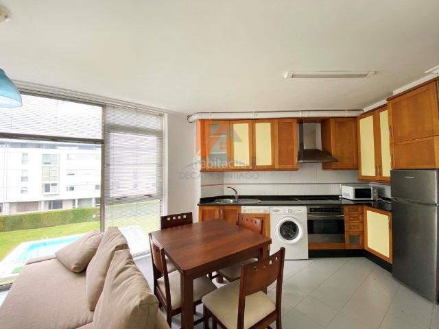 Apartamento en venta en Brión. SE VENDE PISO DE 2 DORMITORIOS CON GARAJE, TRASTERO Y PISCINA EN O TREMO BRIÓN. Apartamentos.