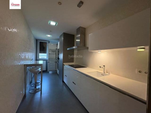 Apartamento en venta en Burgos, Universidad Las Huelgas. Apartamento de dos dormitorios en venta en Cellophane. Apartamentos.