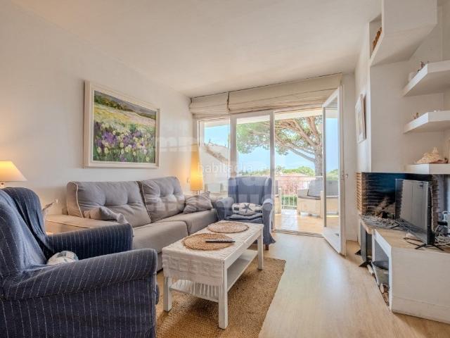 Apartamento en venta en Calella de Palafrugell Costa Brava. Apartamento con vistas al mar en Calella de Palafrugell. Apartamentos Calella de.