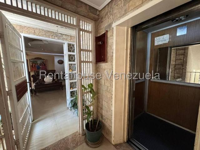 Apartamento en Venta en Calle Chile, Cabimas
