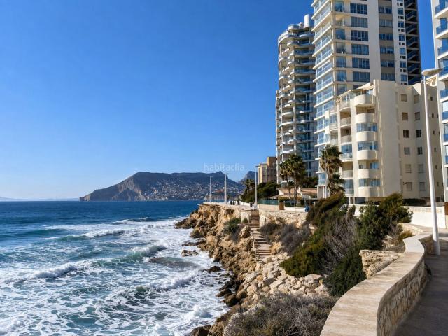 Apartamento en venta en Calp, Playa Arenal Bol. Apartamento de lujo en primera línea de la playa del Arenal Bol, Calpe. Apartamentos.