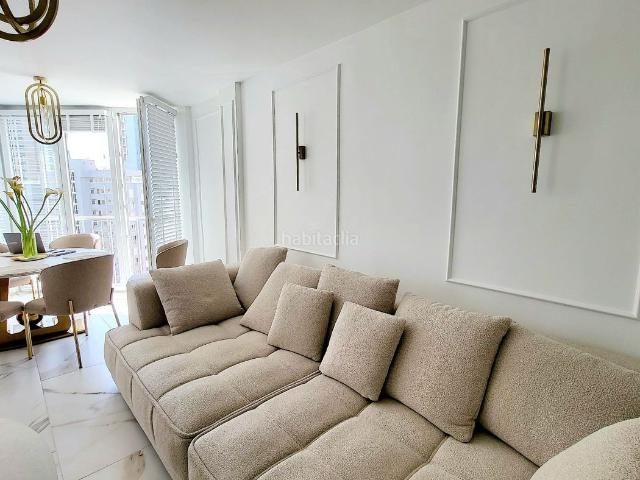 Apartamento en venta en Calp, Playa Arenal Bol. Apartamento moderno de dos dormitorios con vistas al mar en la residencia ATLANTICO, Calpe. Sistema de aire acondicionado, nueva r. Apartamentos.