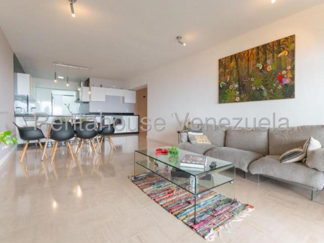 Apartamento en Venta en Caracas Alto Hatillo Distrito Federal 144 m2. 2 hab