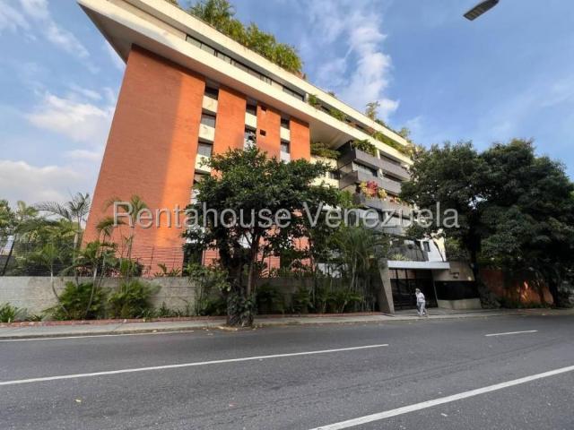 Apartamento en Venta en Caracas Campo Alegre Distrito Federal 232 m2. 3 hab
