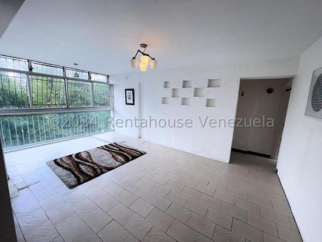 Apartamento en Venta en Caracas Colinas de Bello Monte Distrito Federal 94 m2. 3 hab