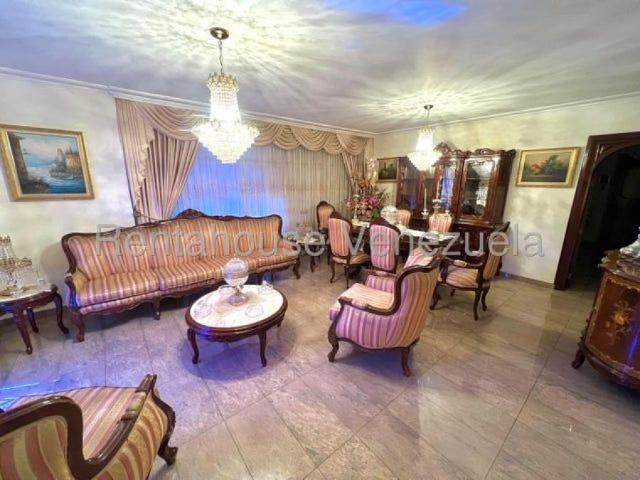 Apartamento en Venta en Caracas El Paraiso Distrito Federal 130 m2. 3 hab