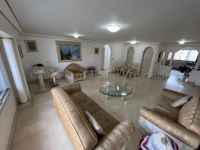 Apartamento en Venta en Caracas El Paraiso Distrito Federal 200 m2. 4 hab