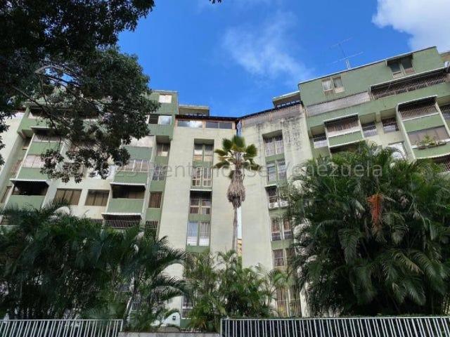 Apartamento en Venta en Caracas La Urbina Distrito Federal 159 m2. 3 hab