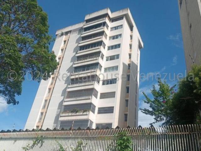 Apartamento en Venta en Caracas la urbina Distrito Federal 191 m2. 3 hab