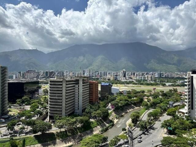 Apartamento en Venta en Caracas Lomas de las Mercedes Distrito Federal 164 m2. 2 hab