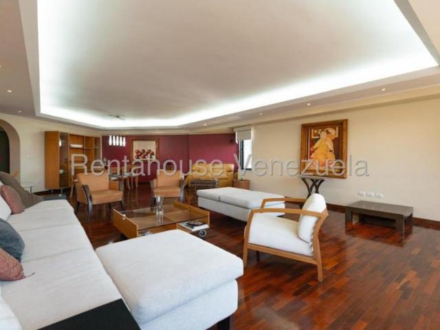 Apartamento en Venta en Caracas lomas de prados del ete Distrito Federal 195 m2. 3 hab