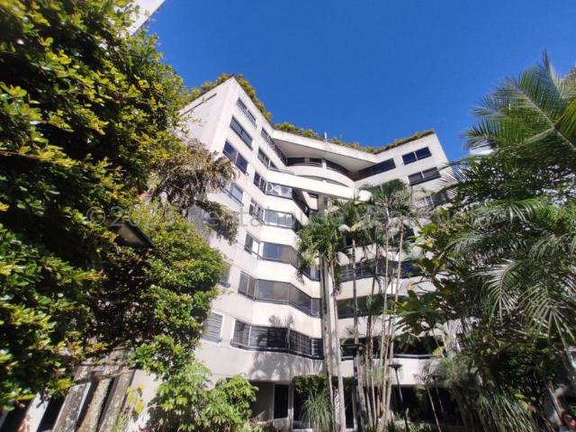 Apartamento en Venta en Caracas Los Chorros Distrito Federal 179 m2. 3 hab