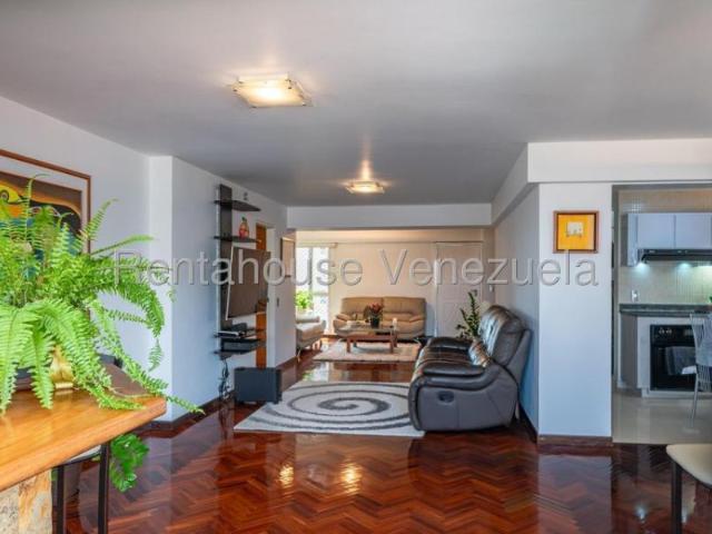 Apartamento en Venta en Caracas Los Naranjos del Cafetal Distrito Federal 144 m2. 2 hab