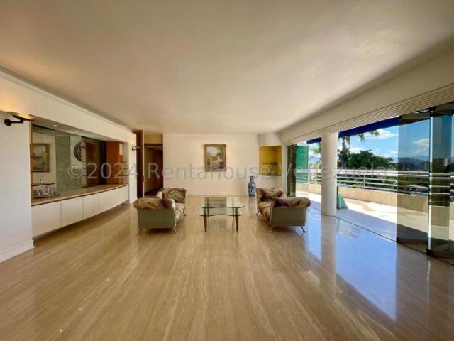 Apartamento en Venta en Caracas Los Palos Grandes Distrito Federal 349 m2. 4 hab