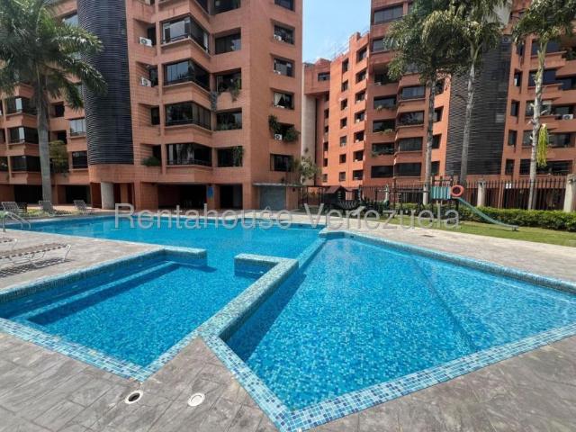 Apartamento en Venta en Caracas Los Samanes Distrito Federal 322 m2. 3 hab