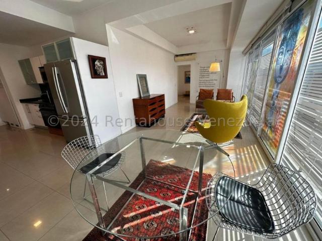Apartamento en Venta en Caracas Santa Eduvigis Distrito Federal 79 m2. 1 hab