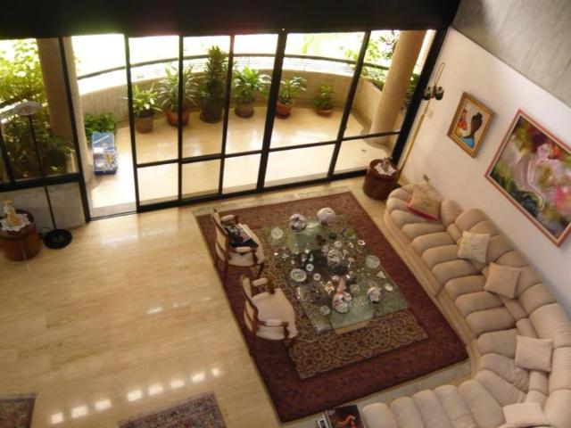 Apartamento en Venta en Caracas Sebucán Distrito Federal 600 m2. 4 hab