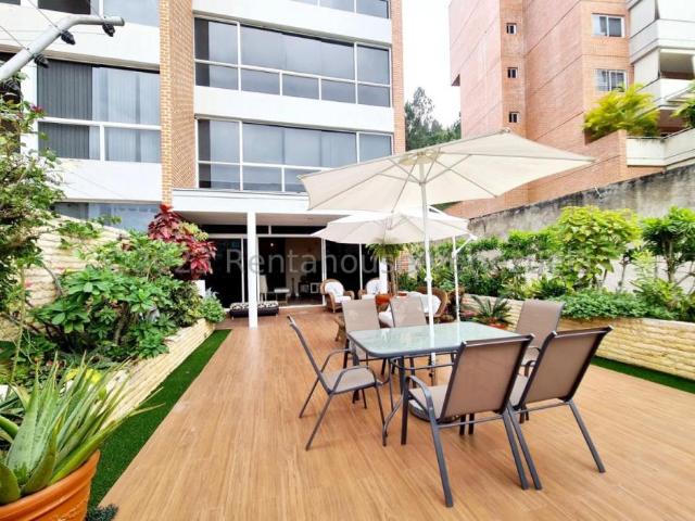 Apartamento en Venta en Caracas Solar del Hatillo Distrito Federal 176 m2. 2 hab