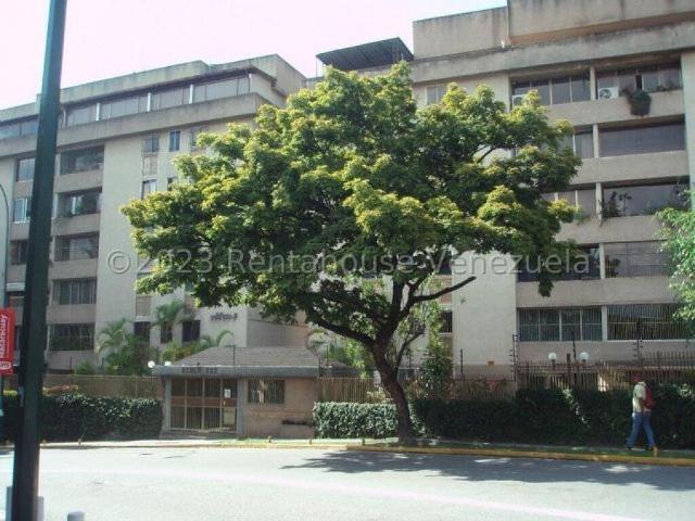 Apartamento en Venta en Caricuao Macaracuay Distrito Federal 101 m2. 3 hab