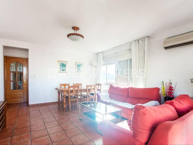 Apartamento en venta en Castellón de la Plana, Casco Histórico. Luminoso y espacioso piso en el corazón de Castellón. Apartamentos Castellón de la.