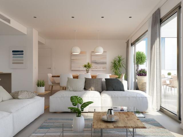 Apartamento en venta en Casares, Bahía de Casares. Exclusiva urbanización privada con grandes terrazaz y espectaculares vistas panorámicas al mar Mediterráneo. Apartamentos.