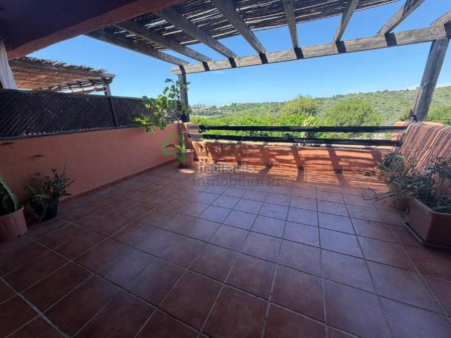 Apartamento en venta en Casares, Casares Golf Casares del Sol. APARTAMENTO CON PISCINA, TERRAZA Y GARAJE EN CASARES, MÁLAGA. Apartamentos.