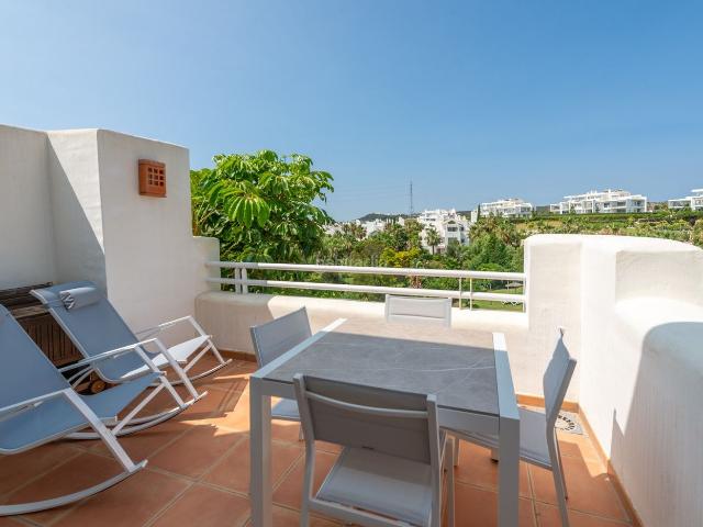 Apartamento en venta en Casares, Casares pueblo. Alcazaba Lagoon Un oasis de Oportunidades. Apartamentos.