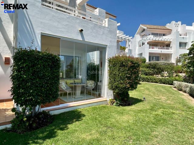Apartamento en venta en Casares, Casares pueblo. Apartamento en Alcazaba Lagoon con acceso a la Mayor Laguna Cristalina de Europa. Apartamentos.