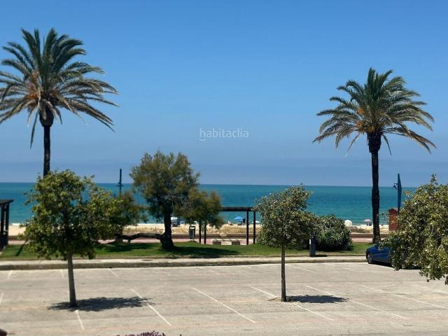 Apartamento en venta en Chiclana de la Frontera, La Barrosa. Apartamento a 50 metros de la playa La Barrosa. Apartamentos Chiclana de la.