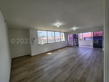 Apartamento en Venta en calle 2 nuevo cristobal barrio norte Colón 192 m2. 3 hab