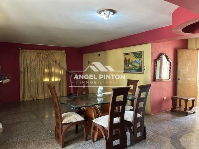Apartamento en Venta en Ciudad Ojeda Zulia 80 m2. 4 hab