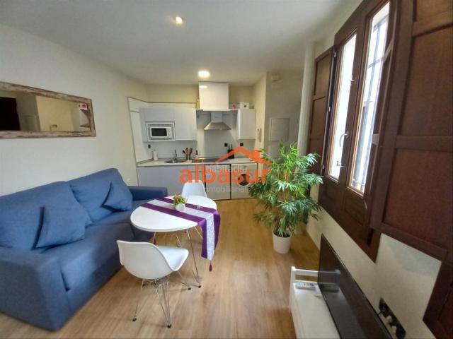Apartamento en venta en Córdoba, Casco Histórico Ribera San Basilio. Apartamento turístico con licencia junto a la Plaza de la Corredera. Apartamentos.