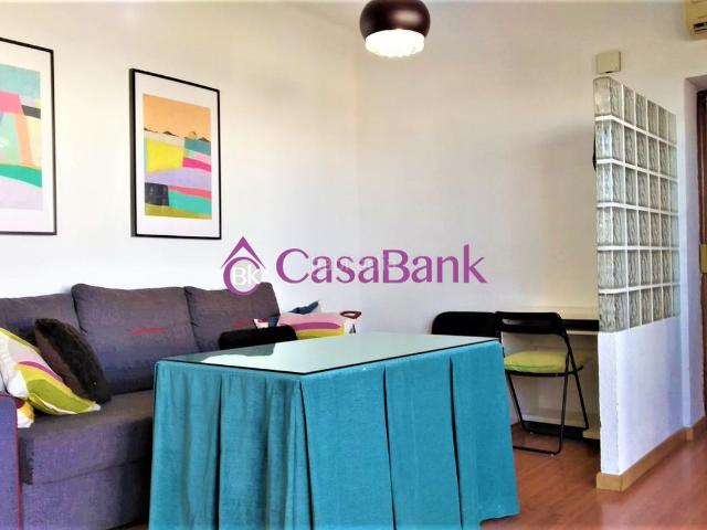 Apartamento en venta en Córdoba, Centro. Ref. 28129 Zona Pleno Centro. En una ubicacion inmejorable, a un segundo de Plaza de las Tendillas. Coqueto apartamento de un dorm. Apartamentos.