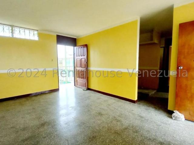 Apartamento en Venta en Coro Falcón 62 m2. 3 hab