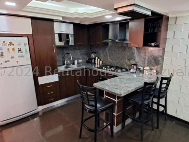 Apartamento en Venta en Coro Falcón 69 m2. 3 hab