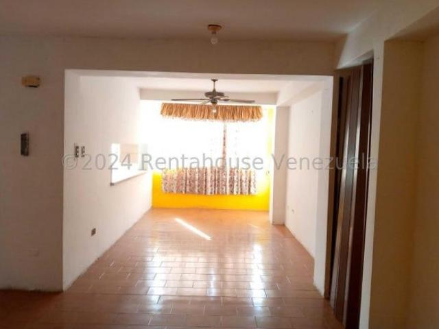 Apartamento en Venta en Coro Falcón 80 m2. 3 hab