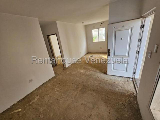 Apartamento en Venta en Coro Falcón 94 m2. 3 hab