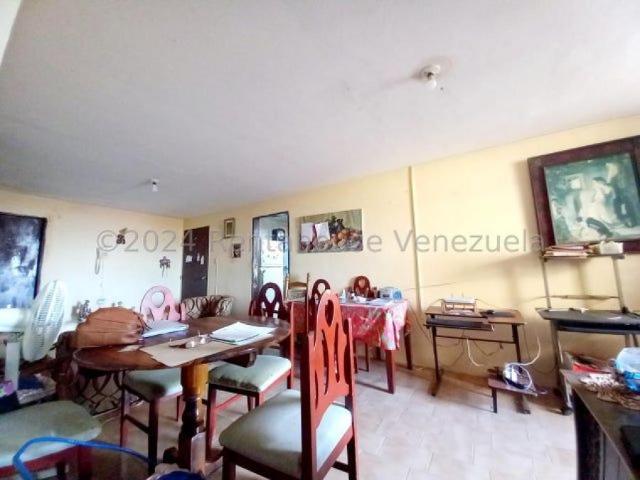 Apartamento en Venta en Coro Falcón 94 m2. 3 hab