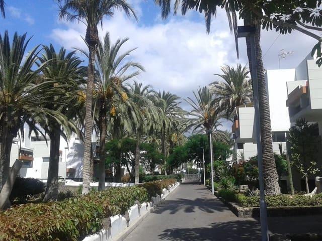 Apartamento en venta en Costa del Silencio, Tenerife
