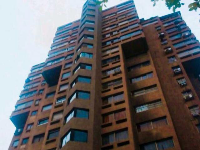 APARTAMENTO EN VENTA, EN CUMBOTO SUR, PUERTO CABELLO DE OPORTUNIDAD
