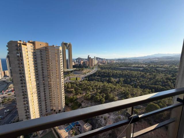 Apartamento en venta en Daya Vieja. EXCLUSIVA VIIVIENDA EN LA ZONA VIA PARQUE. Apartamentos Daya.