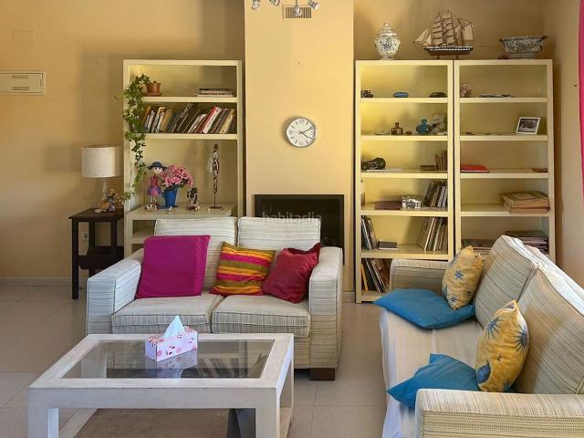 Apartamento en venta en Dénia, Centro Urbano. Maisonette zu verkaufen in Las Marinas, Dénia, mit Gemeinschaftspool. Apartamentos.