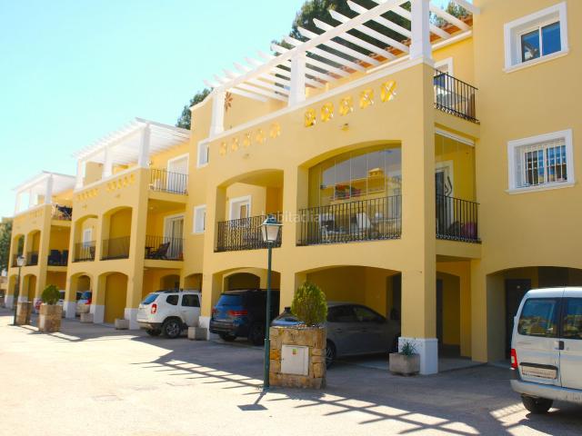 Apartamento en venta en Dénia, La Xara La Sella. Entorno privilegiado rodeado de naturaleza a un paso del golf y de la playa. Apartamentos.