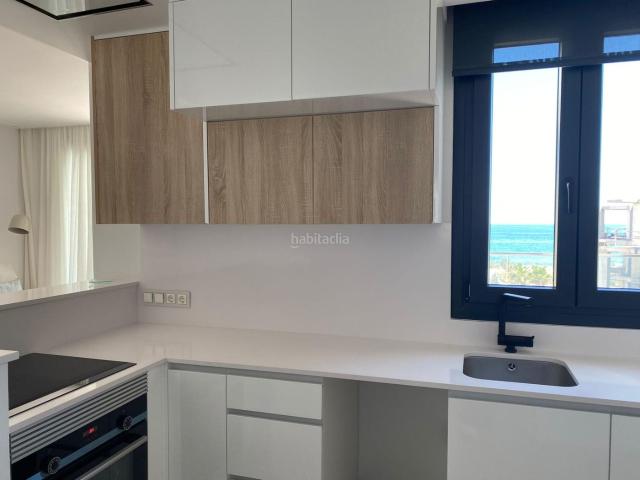 Apartamento en venta en Dénia, L'Almadrava L'Estanyó. Apartamento de 3 dormitorios en primera línea de playa en Denia. Apartamentos.