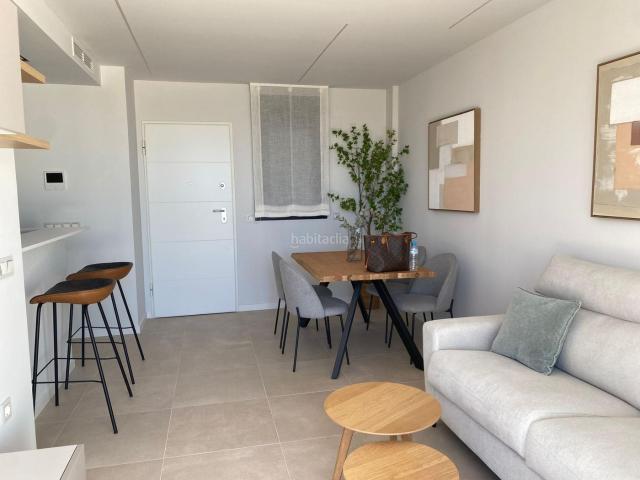 Apartamento en venta en Dénia, L'Almadrava L'Estanyó. Apartamento en primera línea de playa en Dénia con terraza y vistas al mar. Apartamentos.